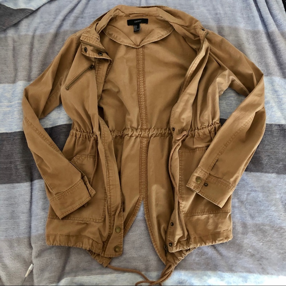 Forever 21 Fishtail Trench Coat Size Small